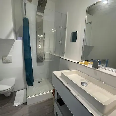 Moderne Et Lumineux, Proche Tete D Or, Appartement Lyon
